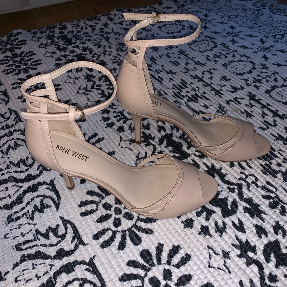 Nine West Blush color Heels with Matching Clutch